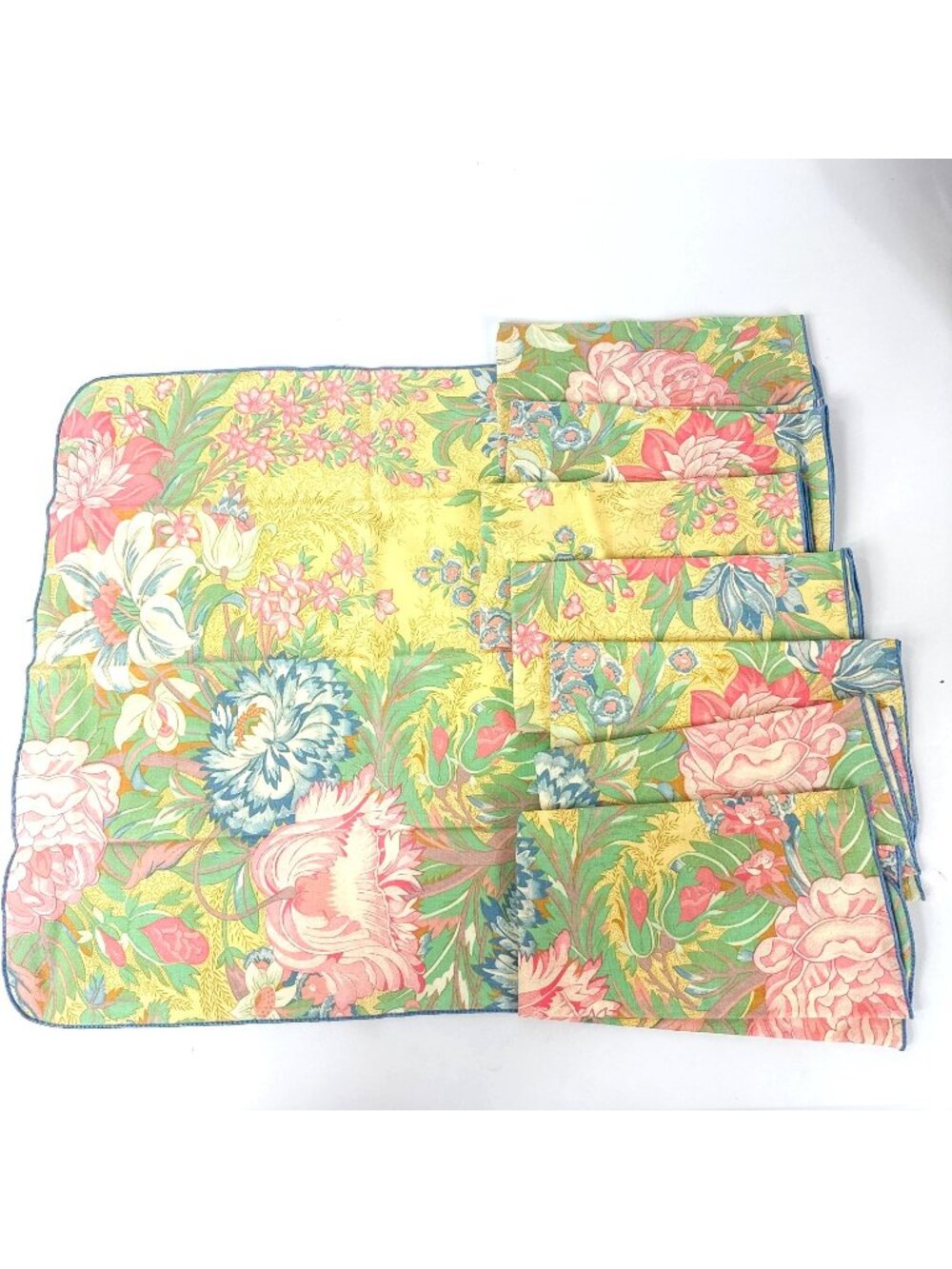 Vintage Floral Peonies Chrysanthemum 1980s Cottagecore Napkins 18 x 18 Set Of 8